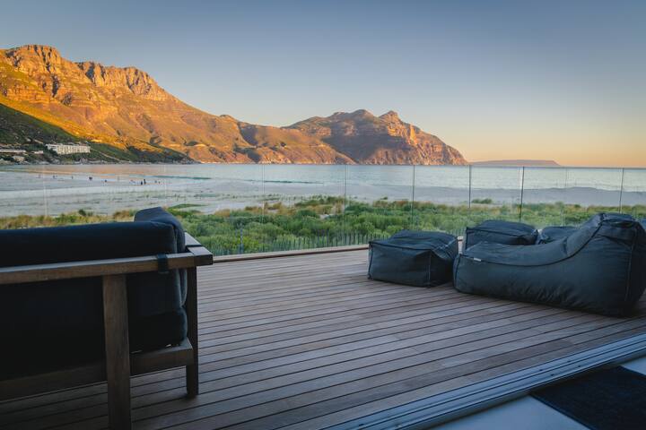 Fenced estate/Heated indoor pool/No road in front