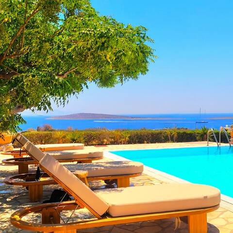 Luxury villa private pool in Paros gallery image 4