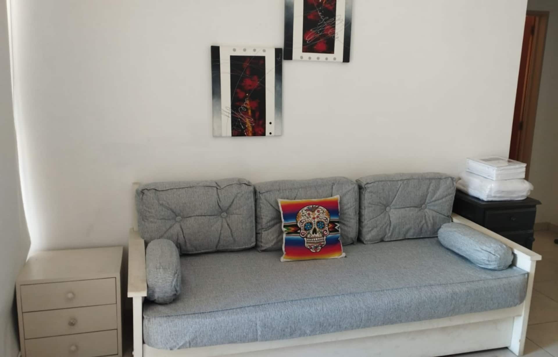 Beautiful apartment 50 m from the subway. With garage