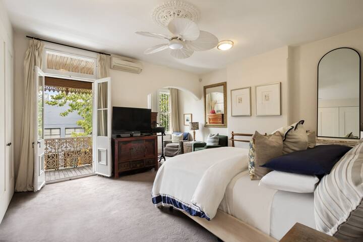 Grand Darlinghurst Tce- Live like a local gallery image 3