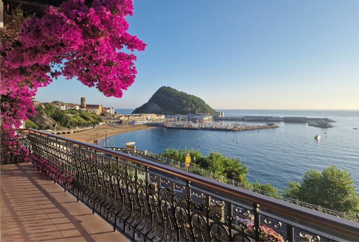 Magnificient Villa seafront San Sebastian gallery image 3