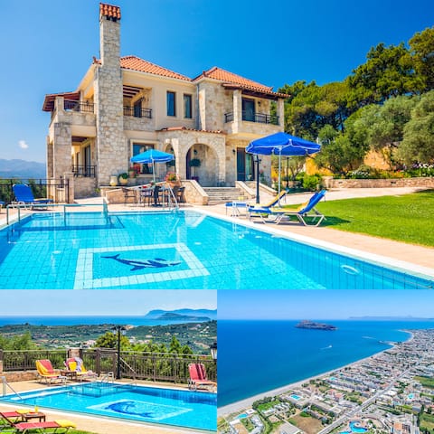 5' to Beach / 9 BR / Sleeps 22 / 2 Pools / Gym