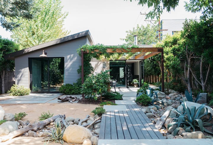 Vacation rental in Los Angeles — primary photo