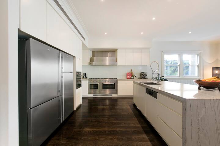 Inner City Resort gallery image 3