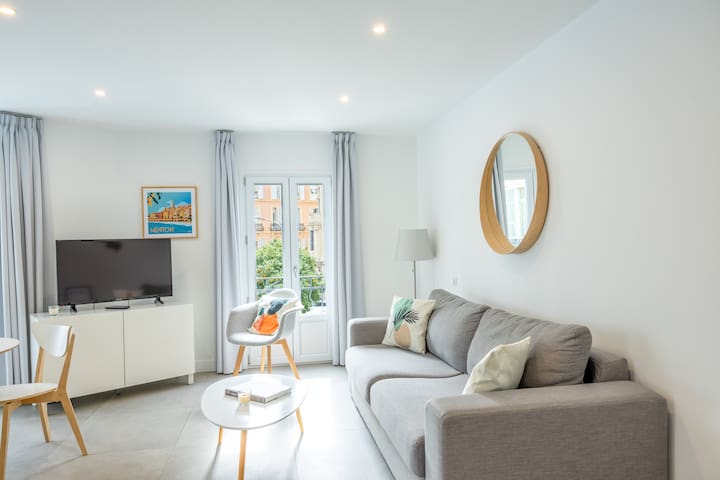 Blue Holidays Menton managed Airbnb listing 2