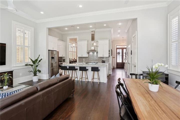 Joie de Vivre | Steps to Magazine | Parking