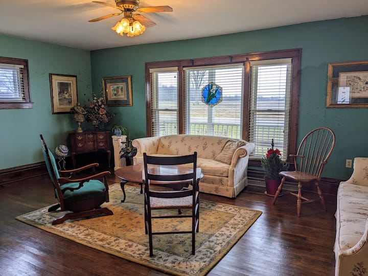 Old Hen Guest House - New Albany, OH
