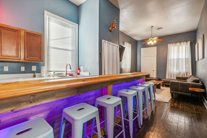 Large Bywater Bar House