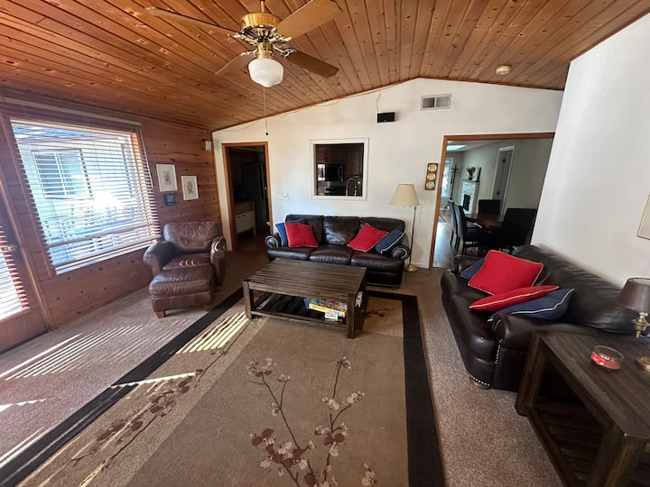 4-bd 2-ba Kirkland Home Mins To Microsoft/g00gle - Woodinville, WA