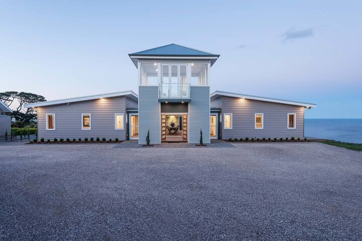 Table House Farm -Luxury villa, secluded beach gallery image 2