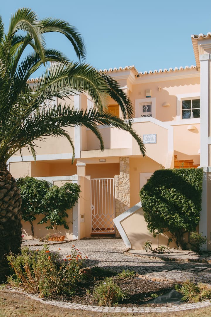 Spacious Property With Sea View - Carvoeiro