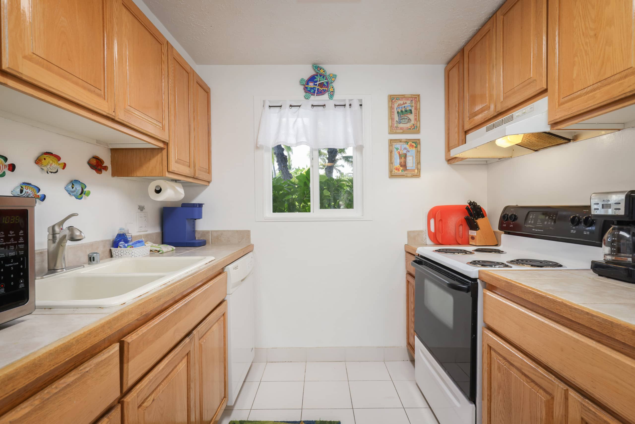 Townhouse in Kailua-Kona · ★4.68 · 2 bedrooms · 3 beds · 2 private baths - Image 4