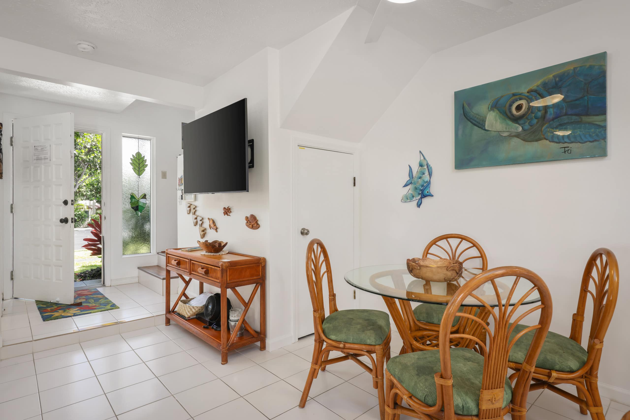 Townhouse in Kailua-Kona · ★4.68 · 2 bedrooms · 3 beds · 2 private baths - Image 6