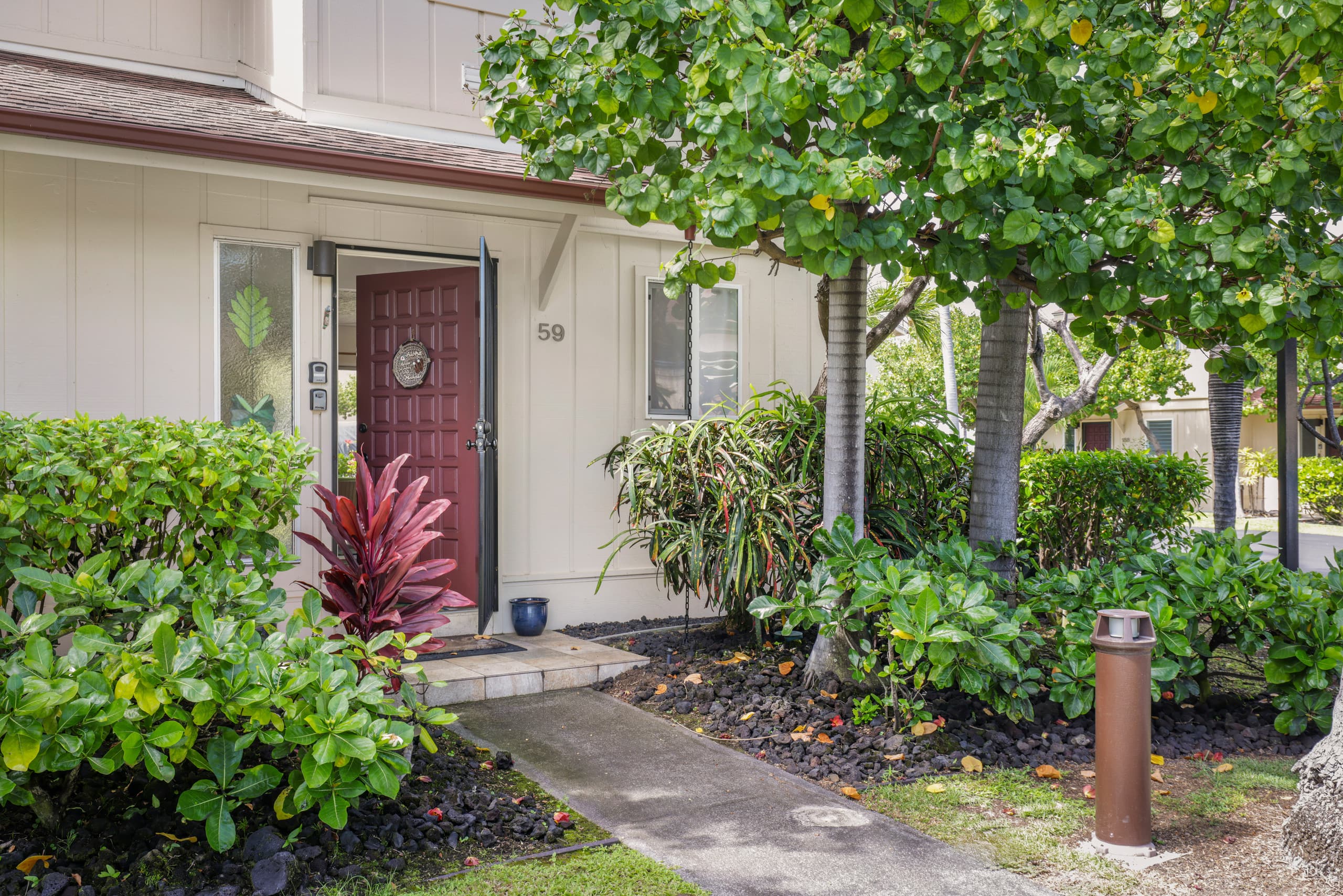 Townhouse in Kailua-Kona · ★4.68 · 2 bedrooms · 3 beds · 2 private baths - Image 25