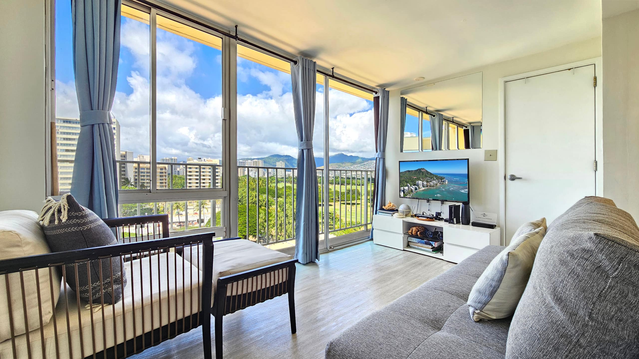 DHBH 1202 1 Bedroom Retreat with Stunning Views - Image 2