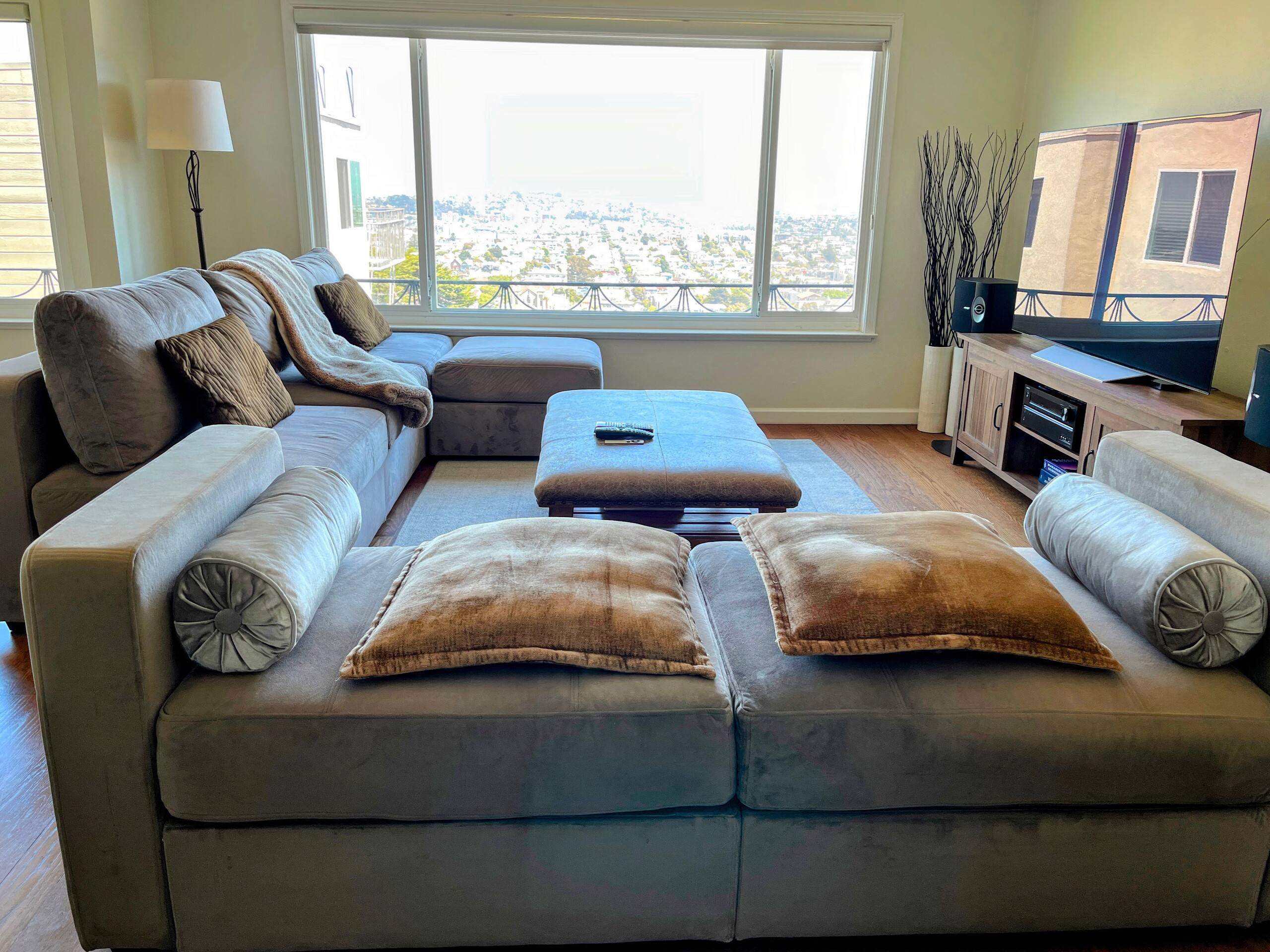 Condo in San Francisco · ★4.94 · 3 bedrooms · 3 beds · 2 baths - Image 3