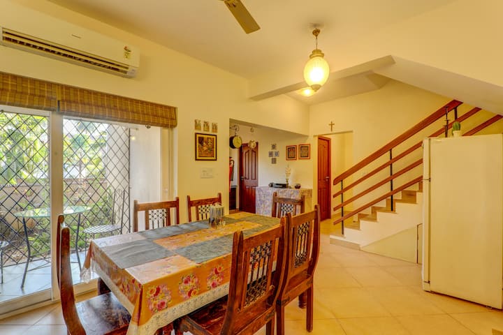 Dining area image 3