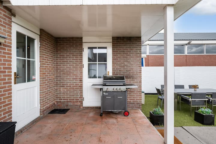 Casa Grande - City View Amsterdam - Houses for Rent in Landsmeer