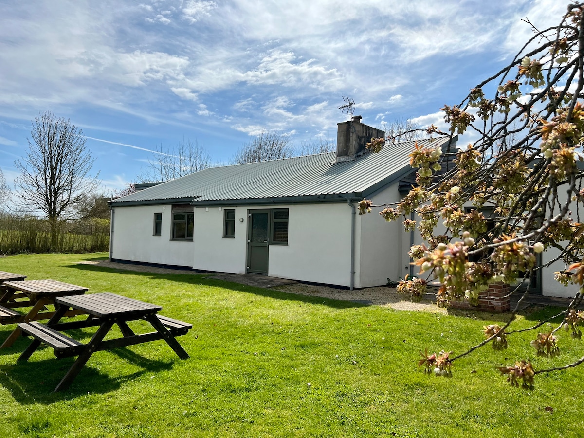 Country Lodge on a Farm - 9 Ensuite Bedrooms