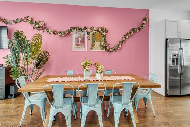 Dolly’s Dream House/RfTop Deck/14 Beds/2nd Hm Opt. gallery image 3