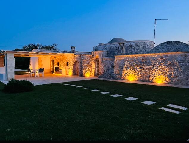 Trullo Al Guappo d’Oro; w private pool in OSTUNI gallery image 4