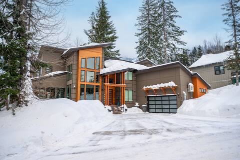 Mountain View Estate