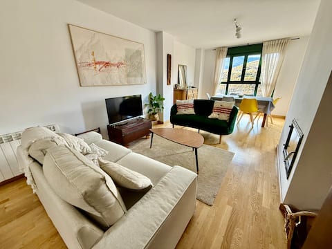 Airbnb con mejor rendimiento: A house with a mountain view in Panticosa en Panticosa