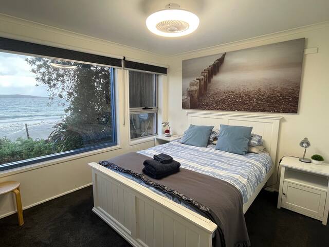 Beach front- Live on The Beach Experience gallery image 5