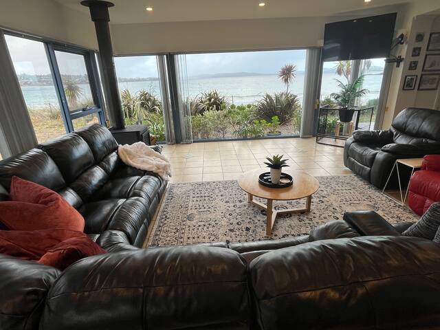 Beach front- Live on The Beach Experience gallery image 4