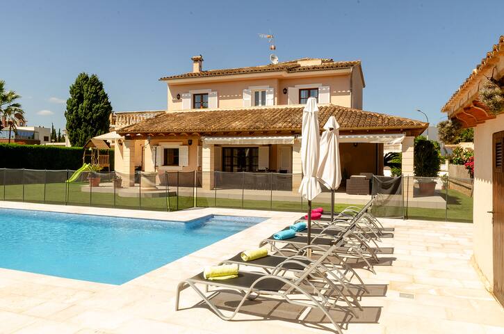 Chalet Sofia – 300 m to the beach