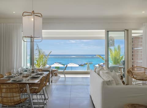 Beachfront Retreat, Trou aux Biches