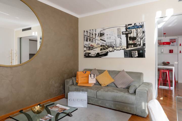 Luxury 3 bedroom apartment in Duomo – 6 Guests gallery image 3