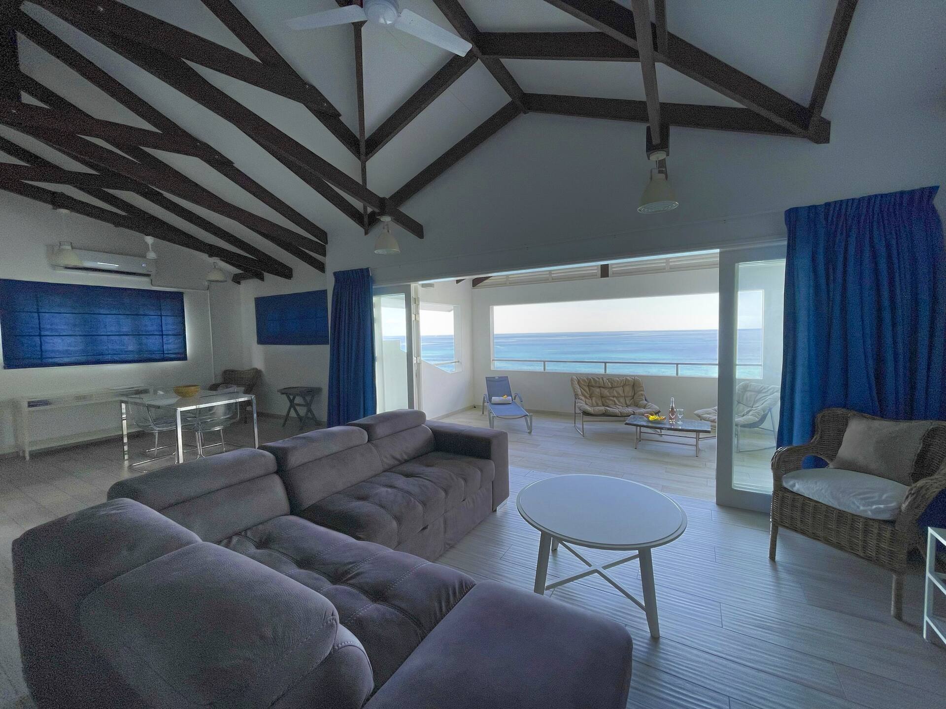 VallonEnd Beachfront villa with excellent view — photo 2