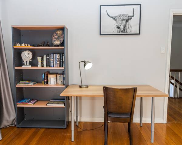 Prime Location. Grand Home. Pool. gallery image 4