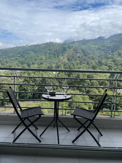 Top performing Airbnb: New apartment, mountain view, fiber-optic Wi-Fi in Floridablanca