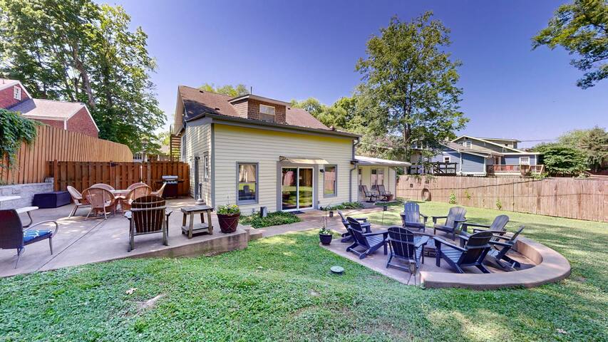 E. Nashville 5 points|Broadway |Walkable|Sleeps 12