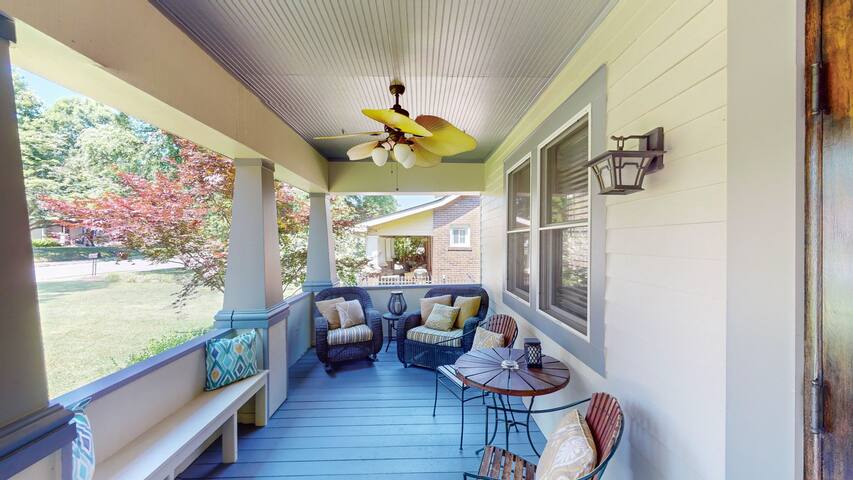 E. Nashville 5 points|Broadway |Walkable|Sleeps 12 gallery image 2