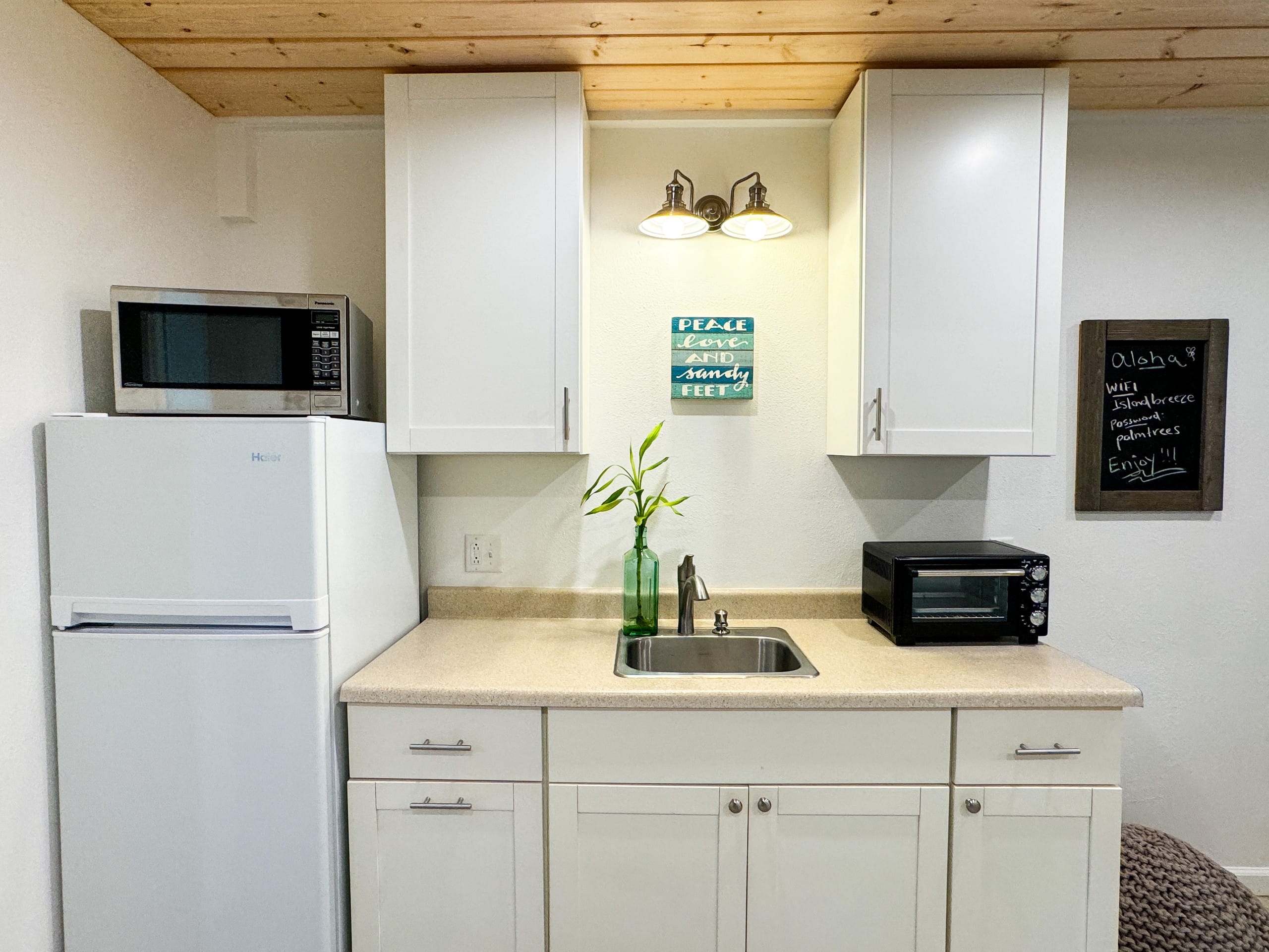 Home in Kailua-Kona · ★4.97 · 1 bedroom · 1 bed · 1 bath - Image 5