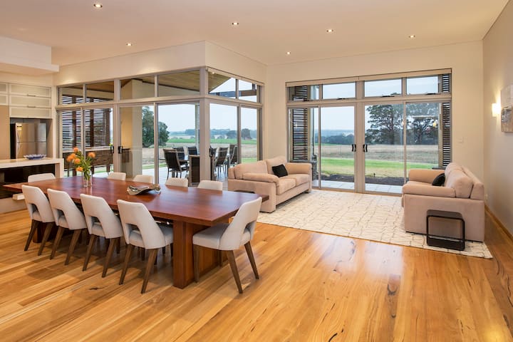 Juniper Metricup House – elegant country retreat