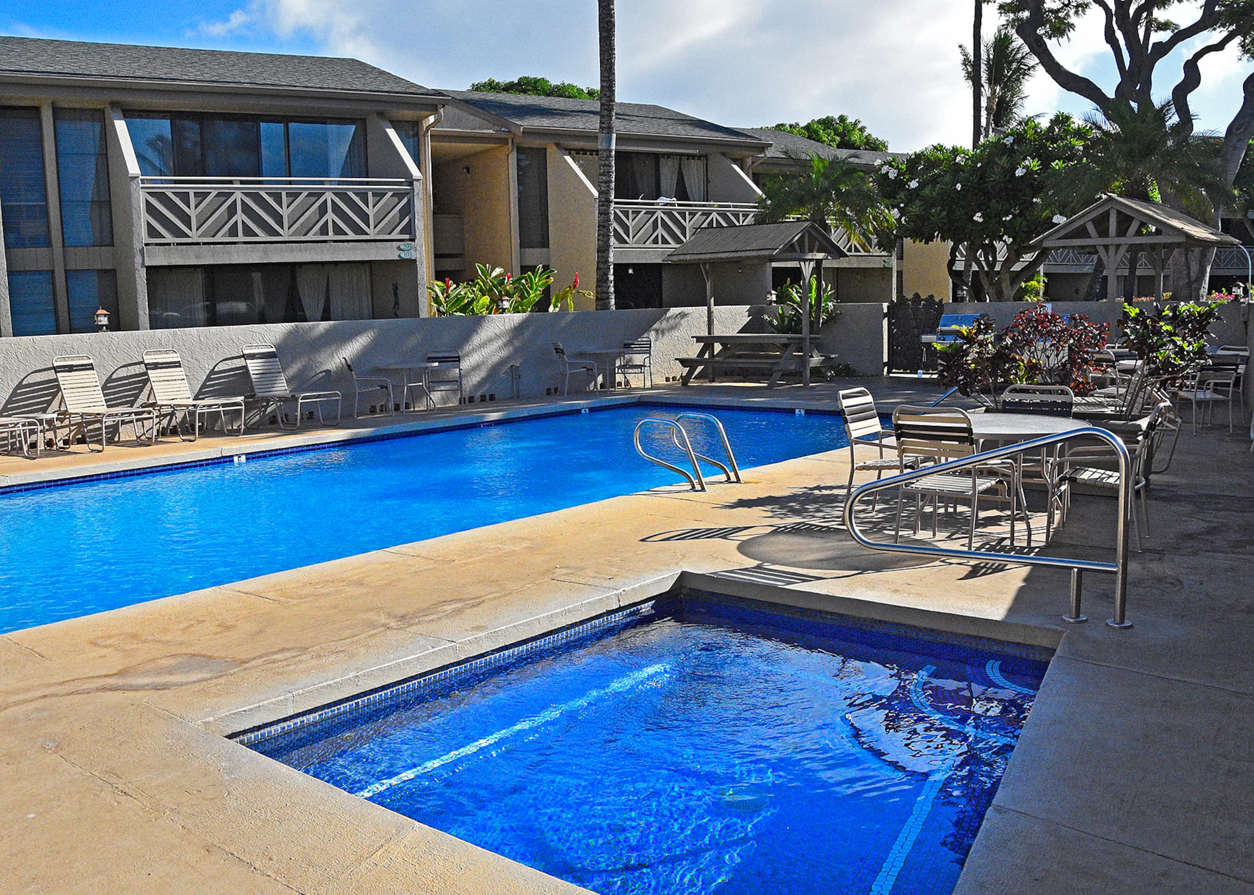 Condo in Kihei · ★4.94 · 2 bedrooms · 3 beds · 1 bath - Image 11