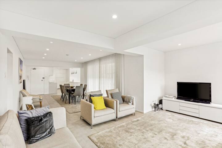 Summer holidays near Bondi Beach – Spacious Style