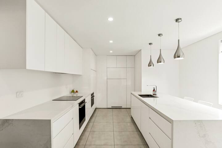 Xmas 25 Summer holidays near Bondi Beach gallery image 4