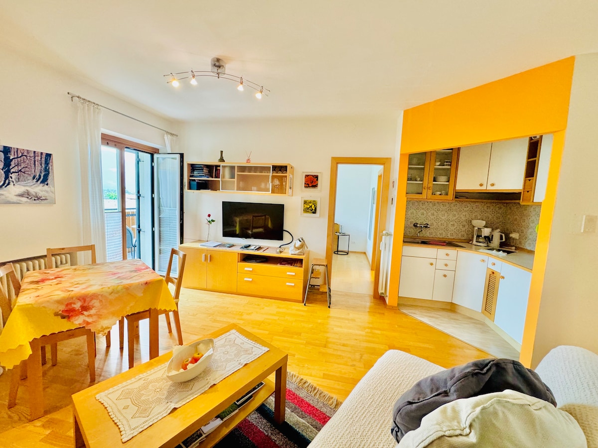 Top Airbnb: Apartment with sunny balcony & 🏔 panoramic views en Lagundo