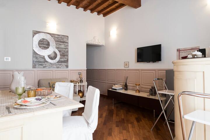 Domus Augusto al Colosseo gallery image 2