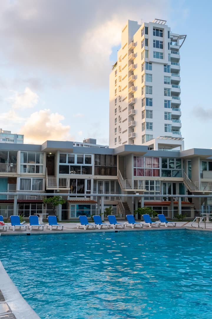 Beach front in Condado, Stunning Views - Condominiums for Rent in