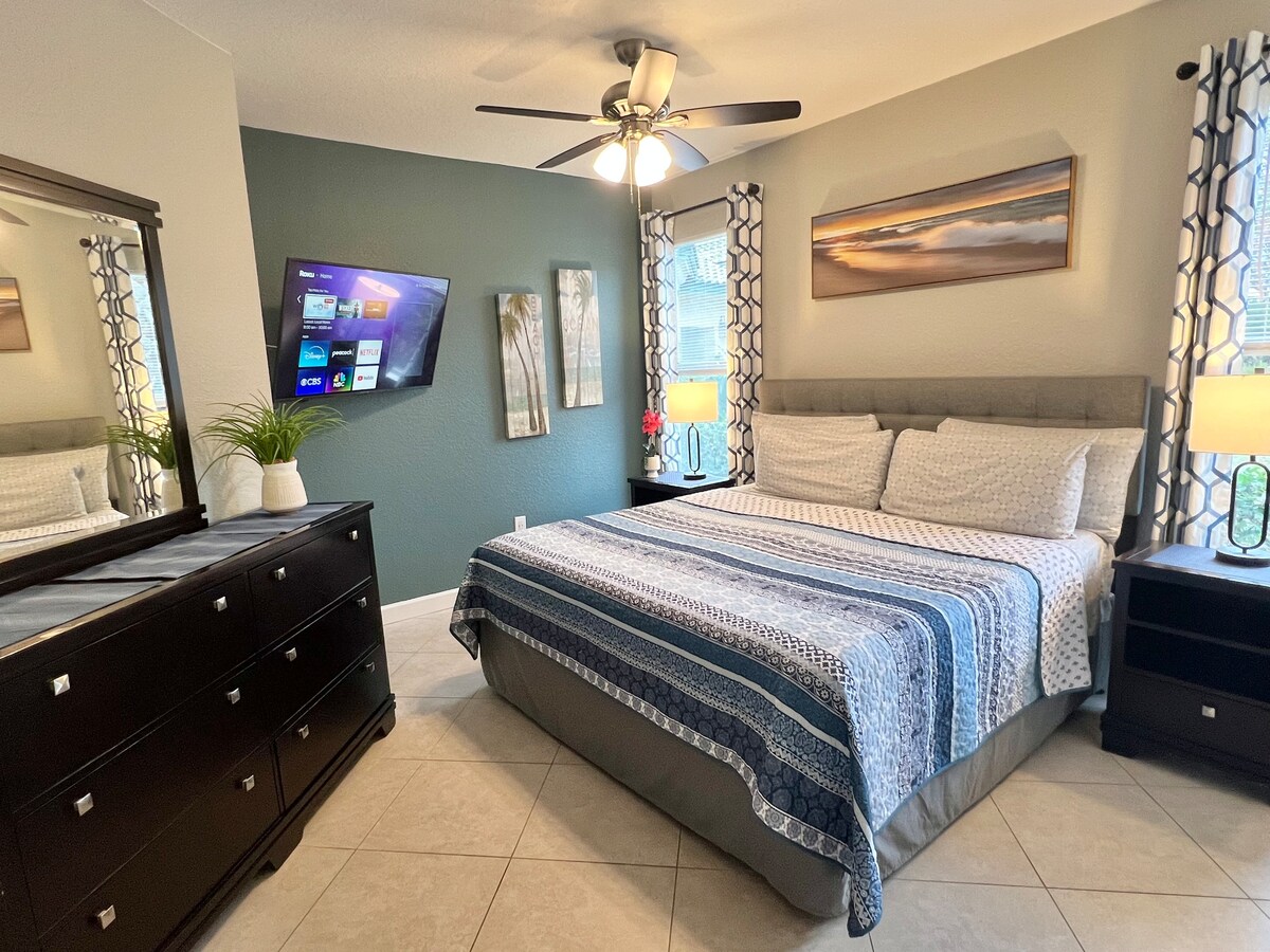 主卧配有加大双人床！