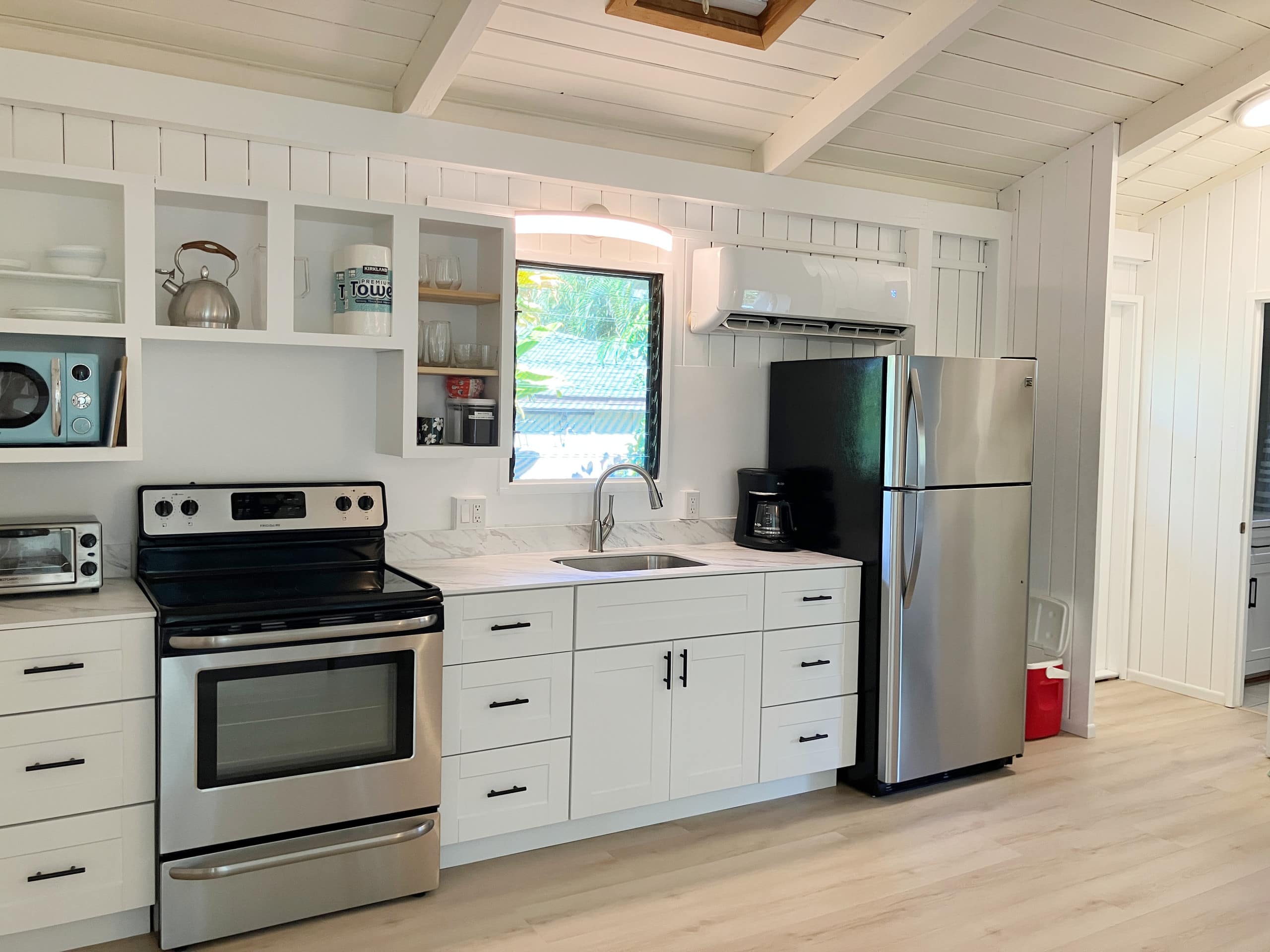 Cozy Beach Cottage, Kihei - One Block to the Beach - Image 7