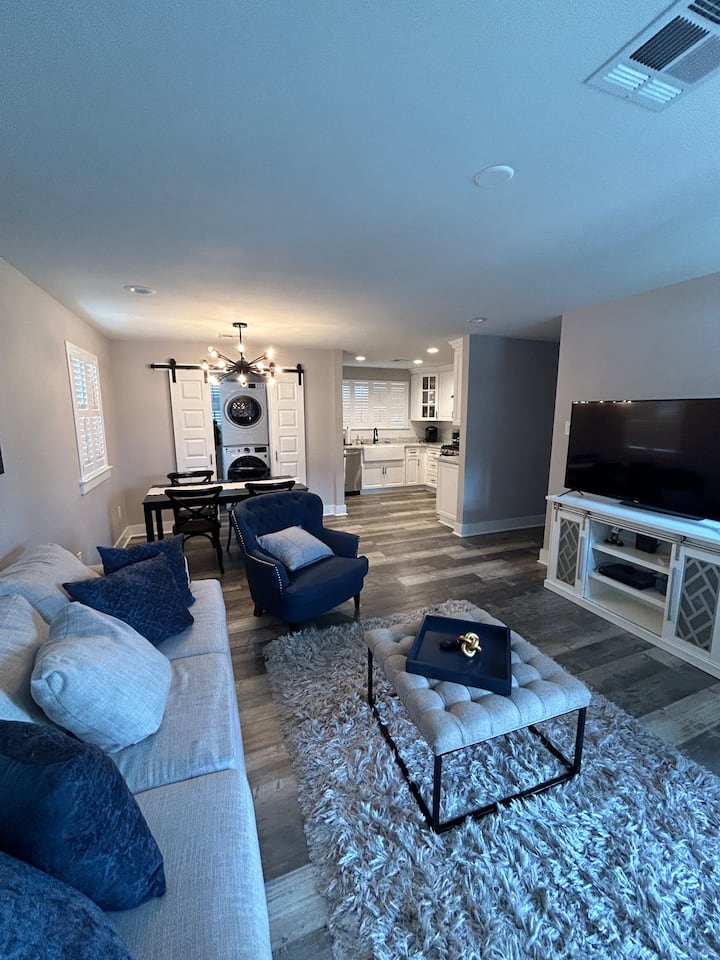 Charming House In Lakeview | 10 Min. From Downtown - New Orleans, LA