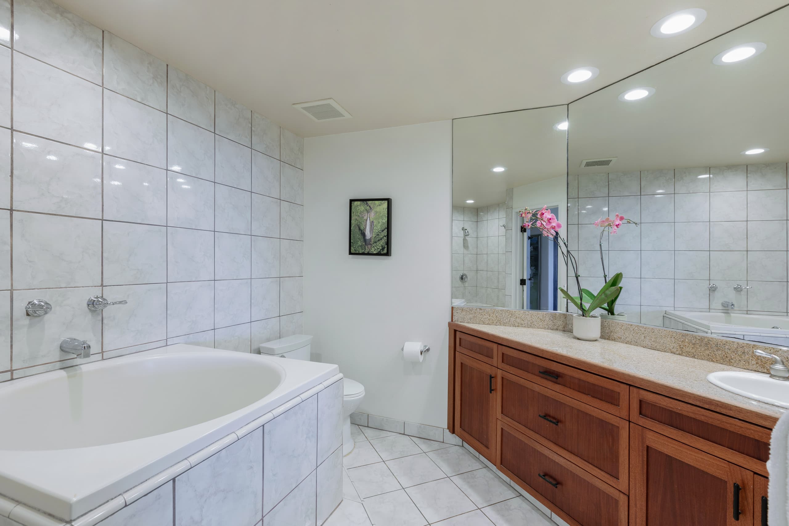 Condo in Princeville · ★4.96 · 2 bedrooms · 4 beds · 2 baths - Image 18