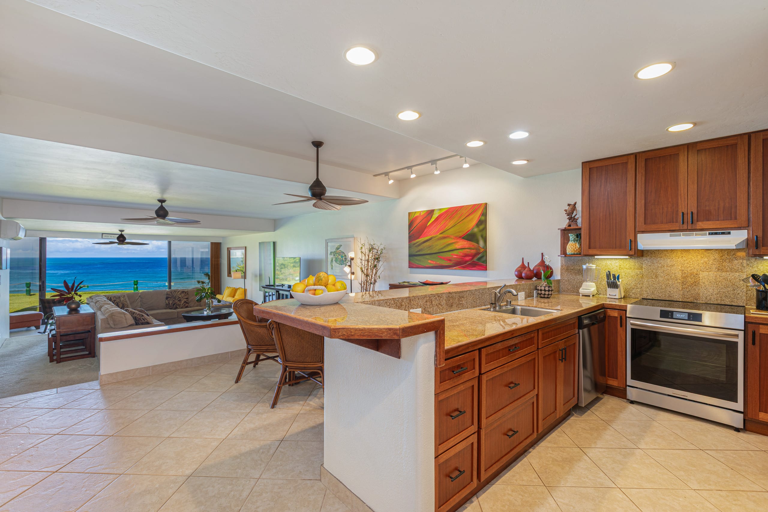 Condo in Princeville · ★4.96 · 2 bedrooms · 4 beds · 2 baths - Image 7
